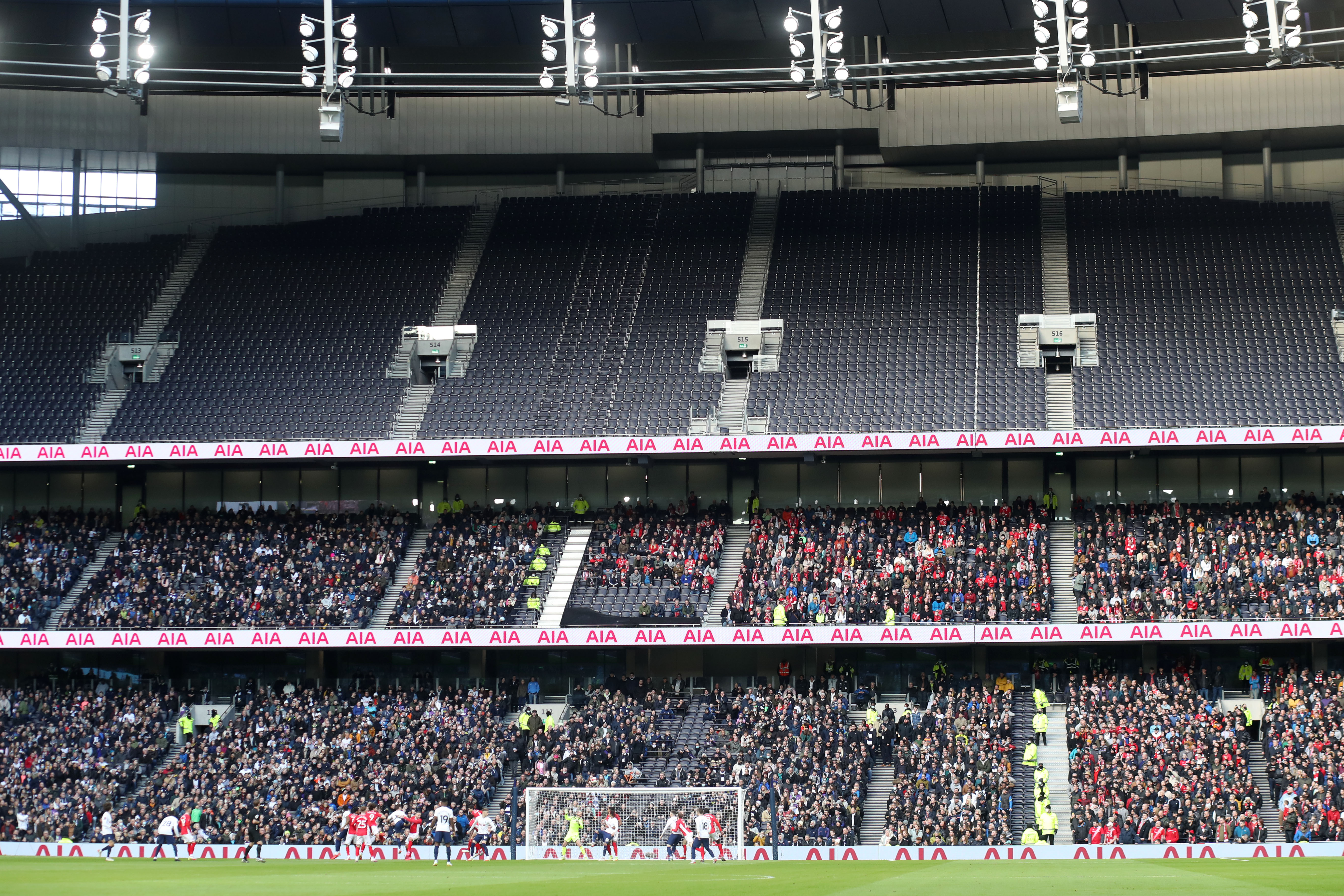 Spurs 8,000 empty seats every match cost £165,000 per game