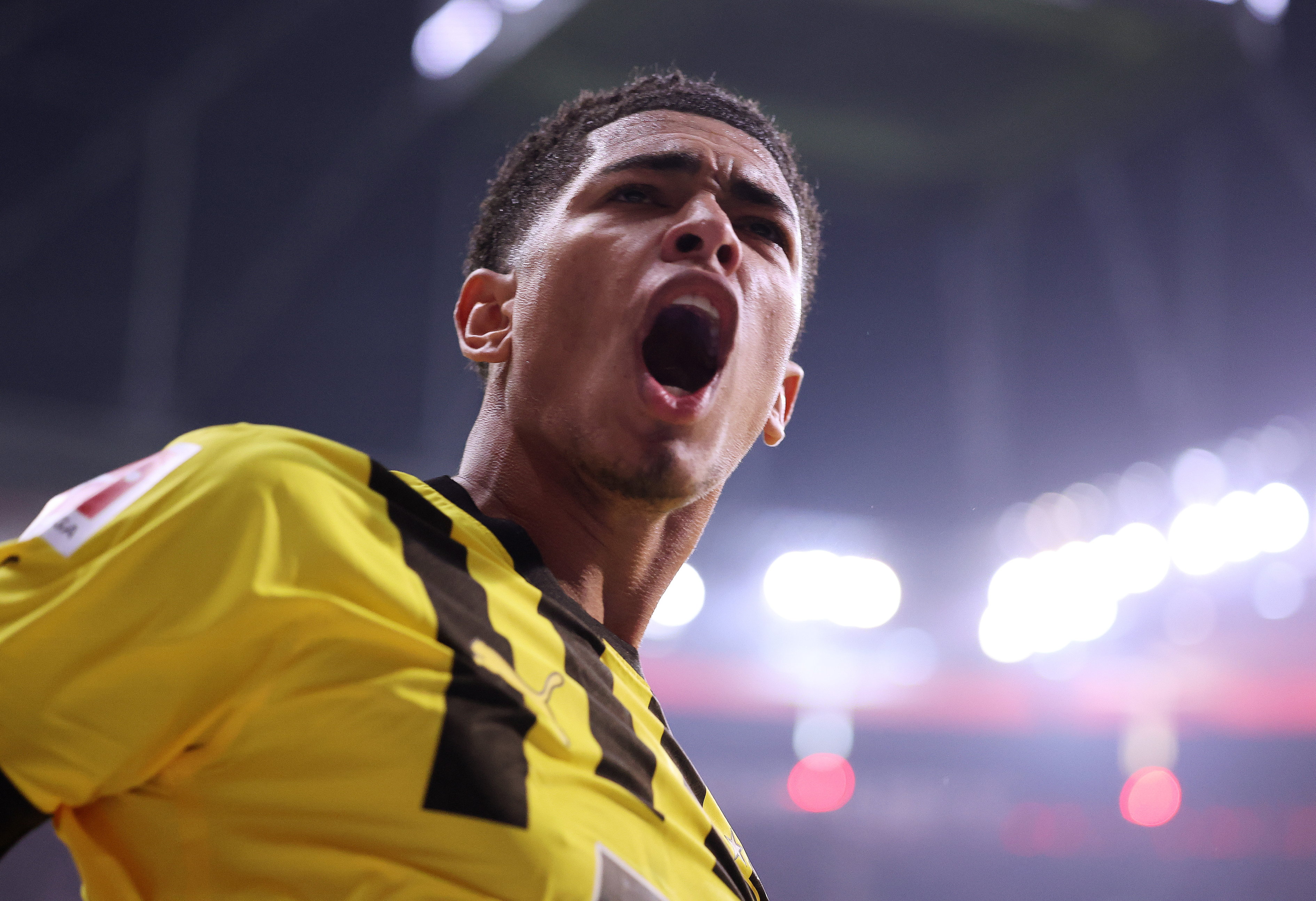 Arsenal enter the race to sign Borussia Dortmund and England international