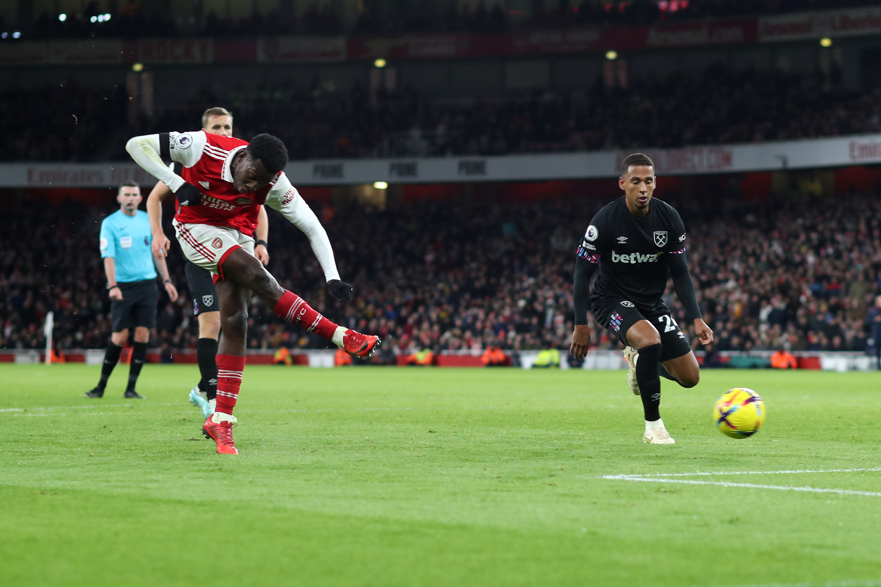 Arsenal 3-1 West Ham United: Arsene Wenger looks on as rampant Gunners overturn deficit 