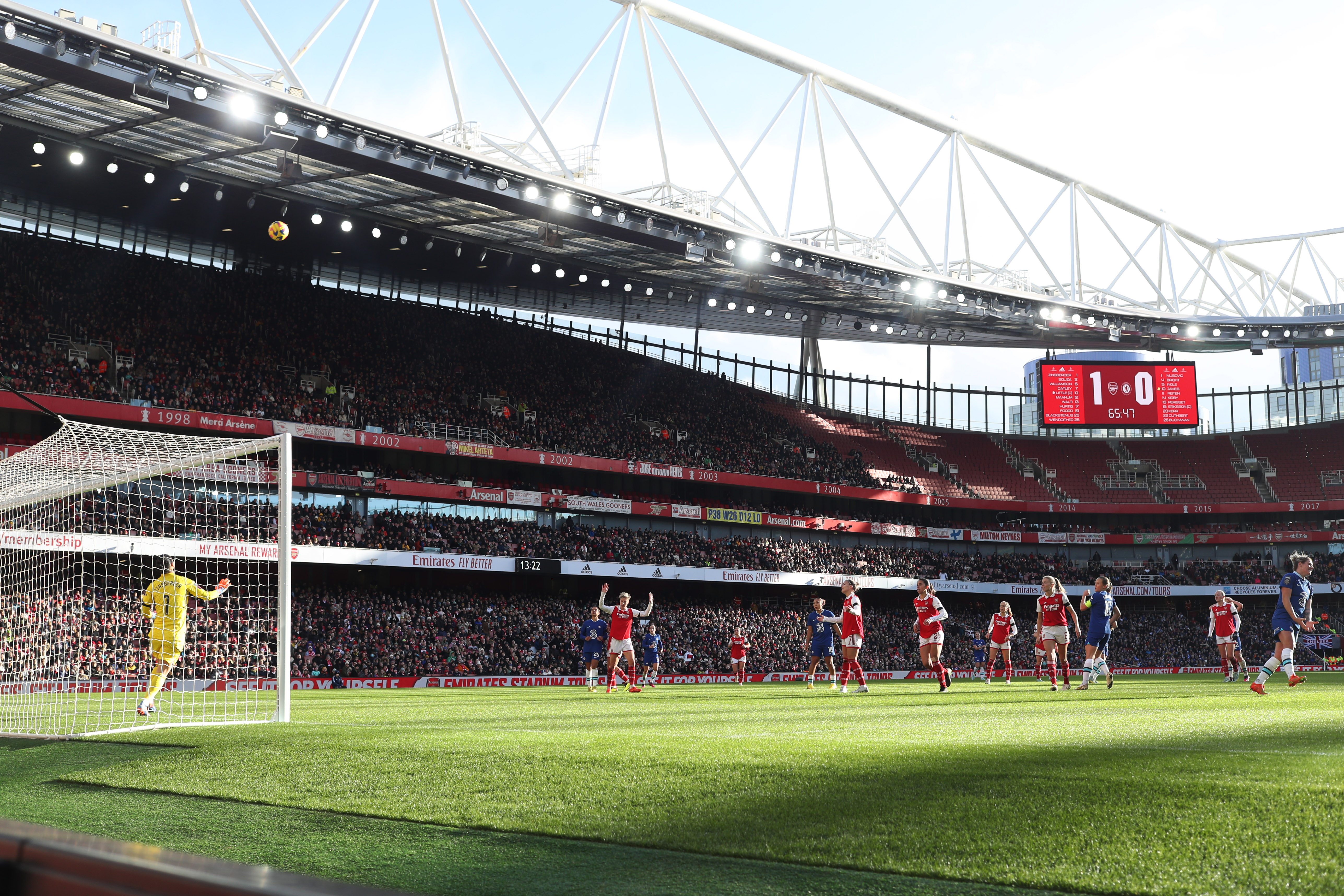 Arsenal Women set sights on semi-final Emirates sellout
