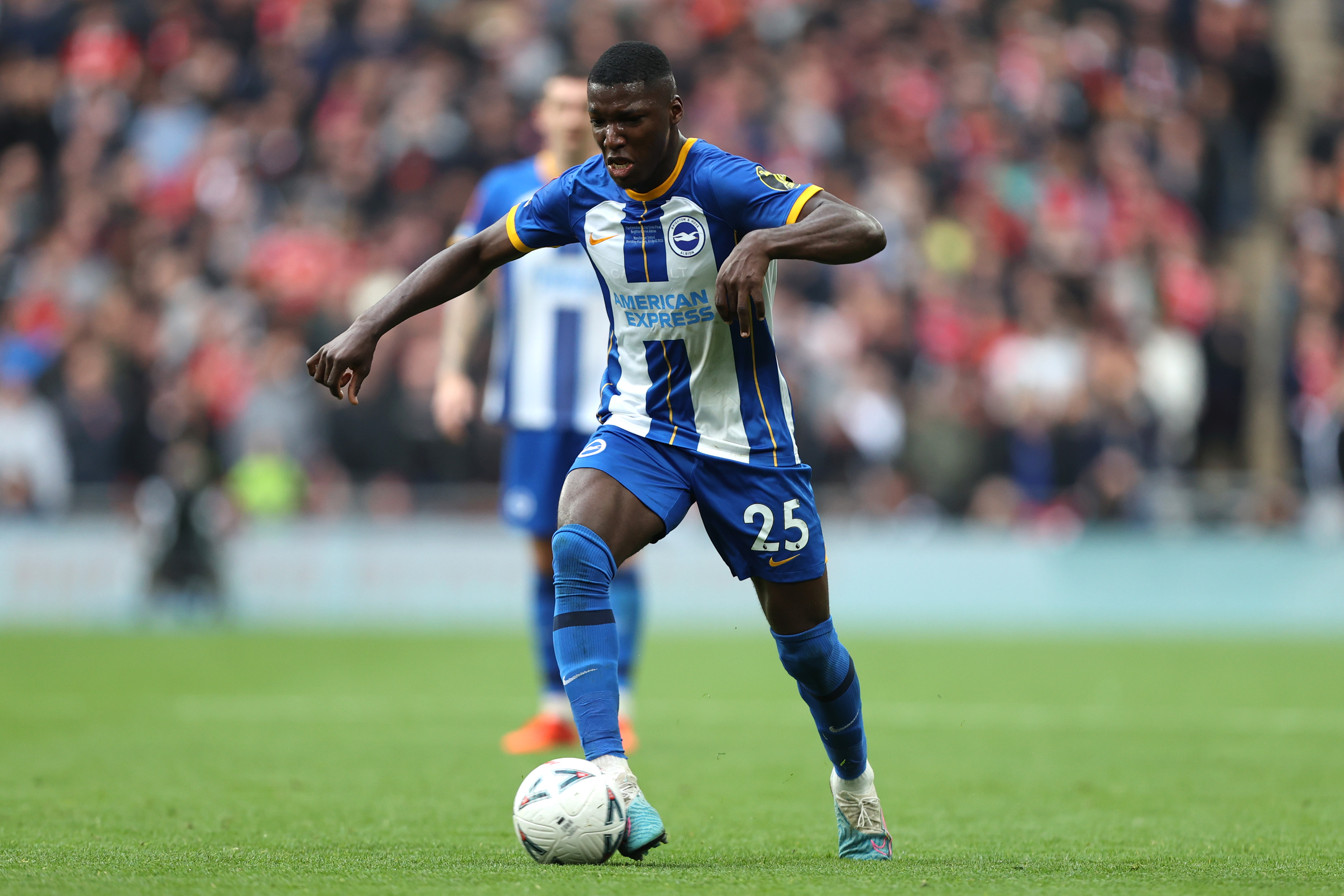 Brighton boss De Zerbi reveals £70m Arsenal transfer target Moises Caicedo could leave 