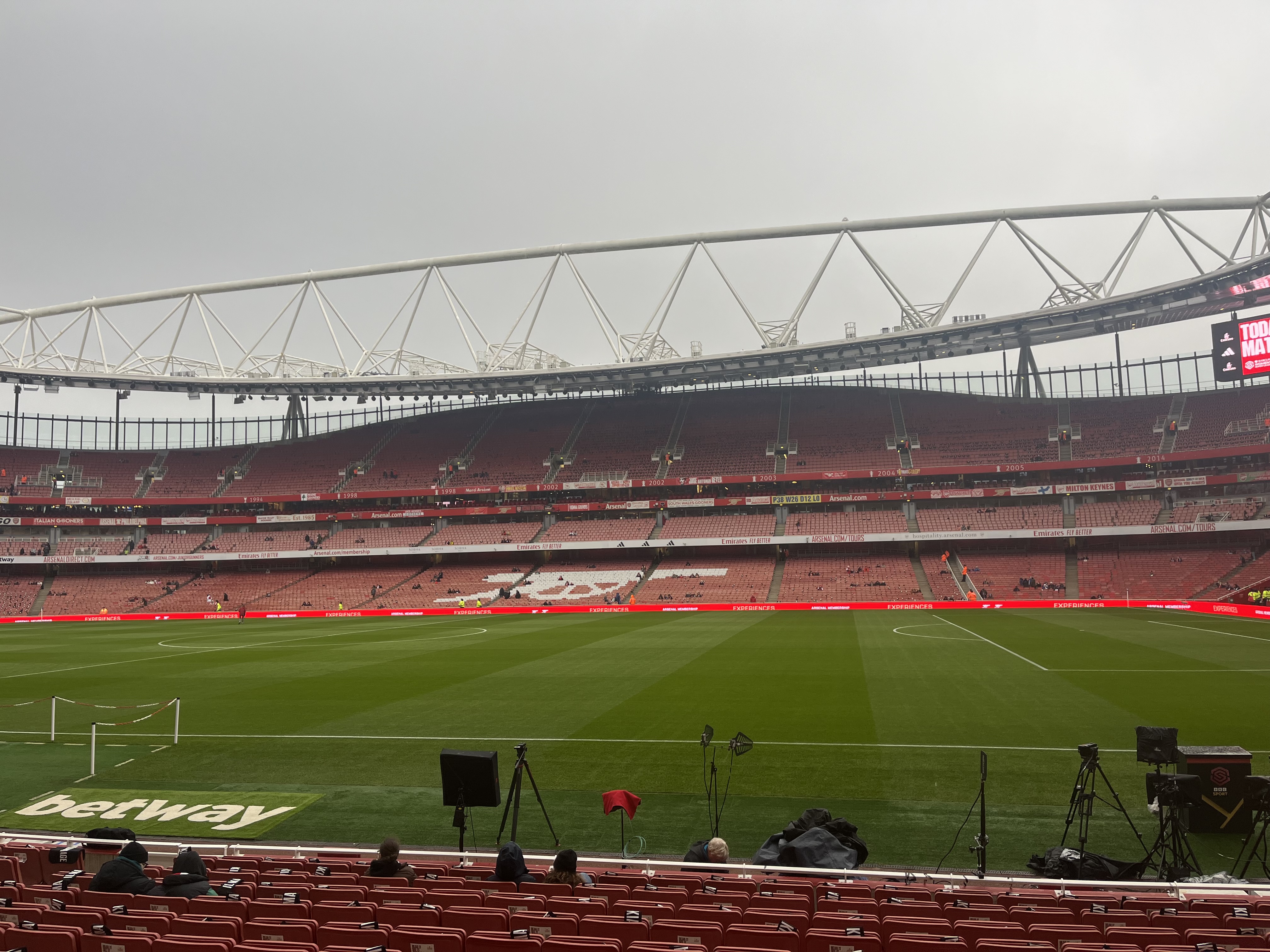 Live Blog: Arsenal Women take on Chelsea at Emirates Stadium in crucial WSL encounter