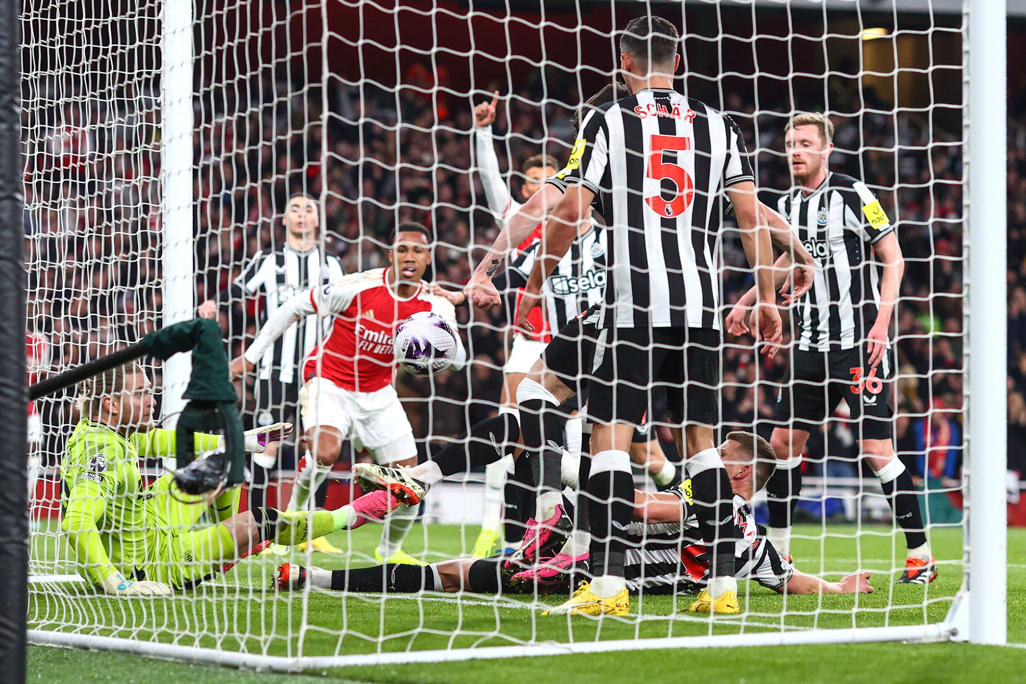 Arsenal 4-1 Newcastle United: Saturday Night's Alright as Gunners ease past Geordies 