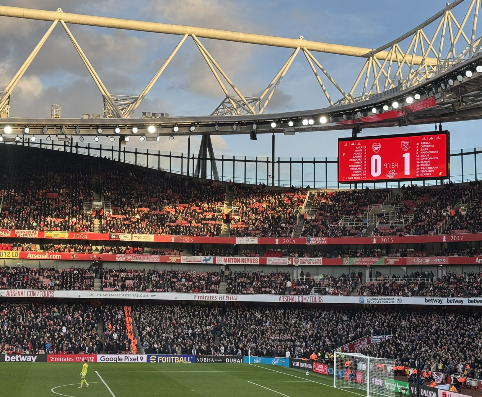 Arsenal 0-1 West Ham: Gunners Premier League title hopes end after dismal display 