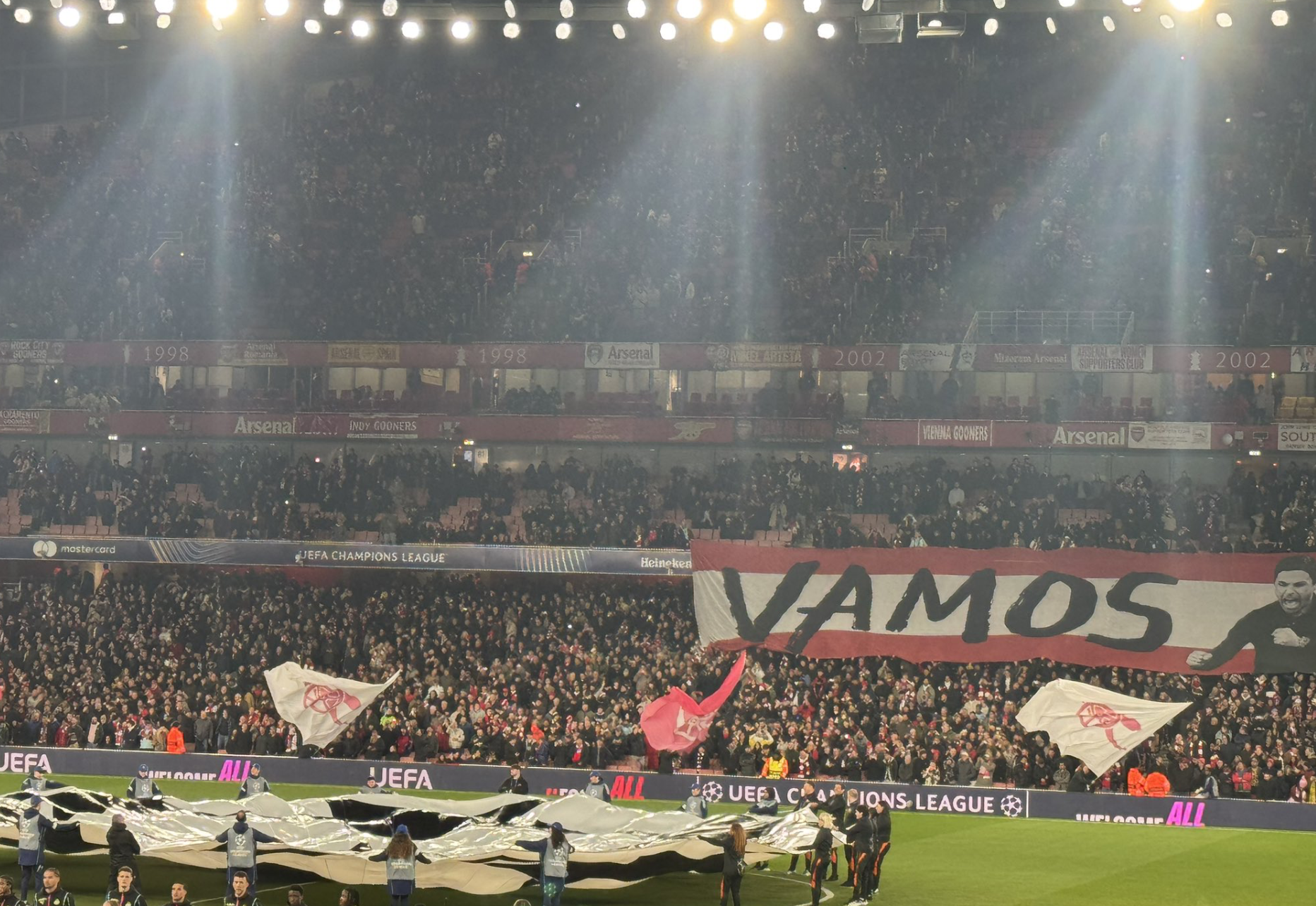 Champions League: Arsenal 2-2 PSV (9-3 on agg) Gunners ease past Dutch visitors 