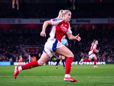 Ten of the Best: Here's 10 superb shots by Suzy Lycett from Arsenal Women beating Liverpool 4-0