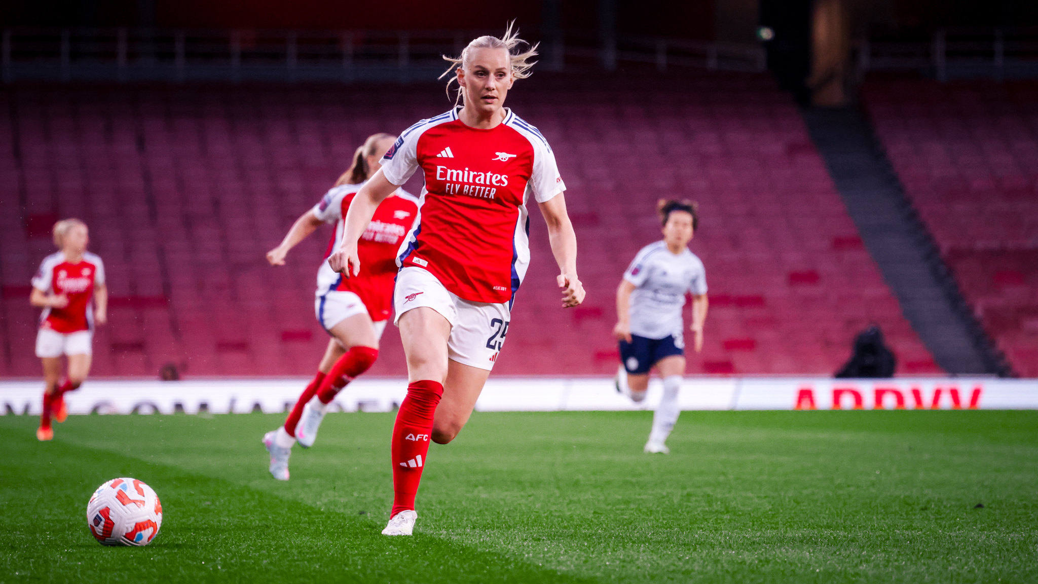 “We Have a Great Squad” – Renée Slegers speaks to The Gooner Fanzine after Arsenal thrash Leicester City