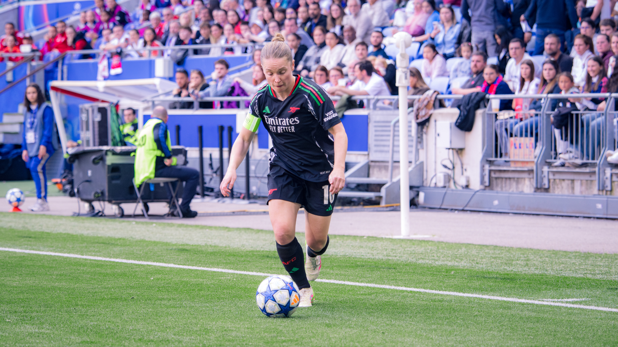 Kim Little praises “humble and calm” Arsenal head coach Renée Slegers after Gunners reach Champions League final