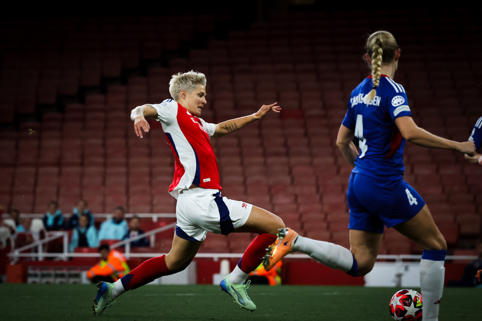 Lina Hurtig joins Fiorentina after Arsenal departure