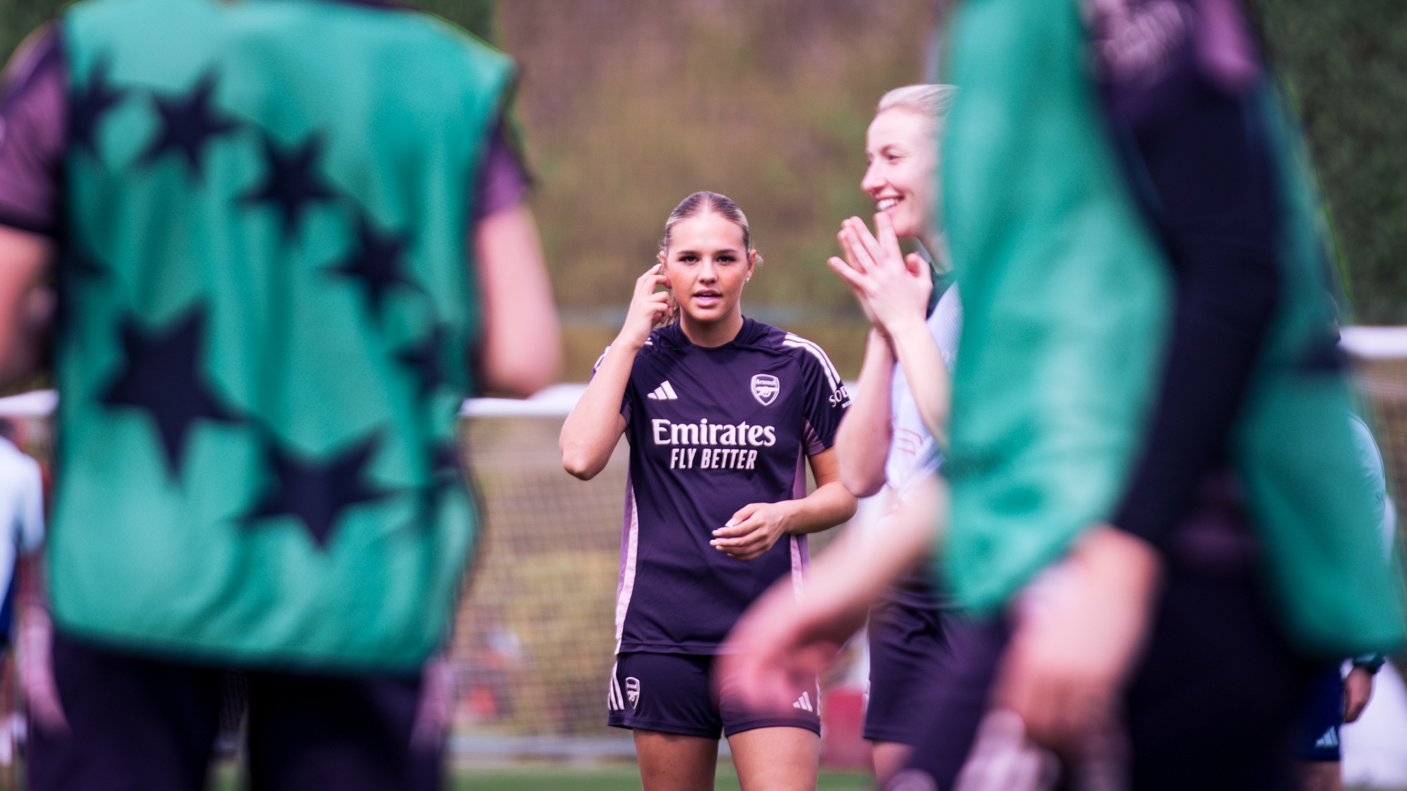 Arsenal striker Jessie Gale signs first professional contract with the Gunners