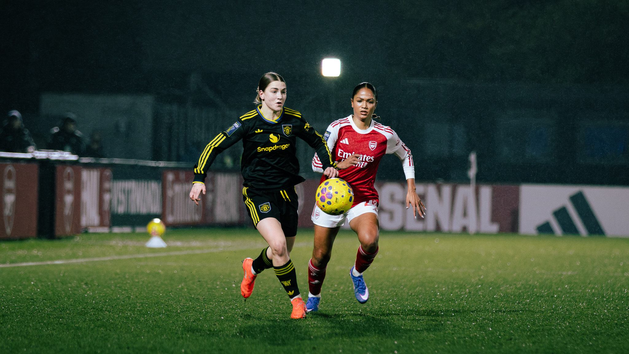 Gallery: The best shots from Arsenal Women vs Manchester United by Suzy Lycett