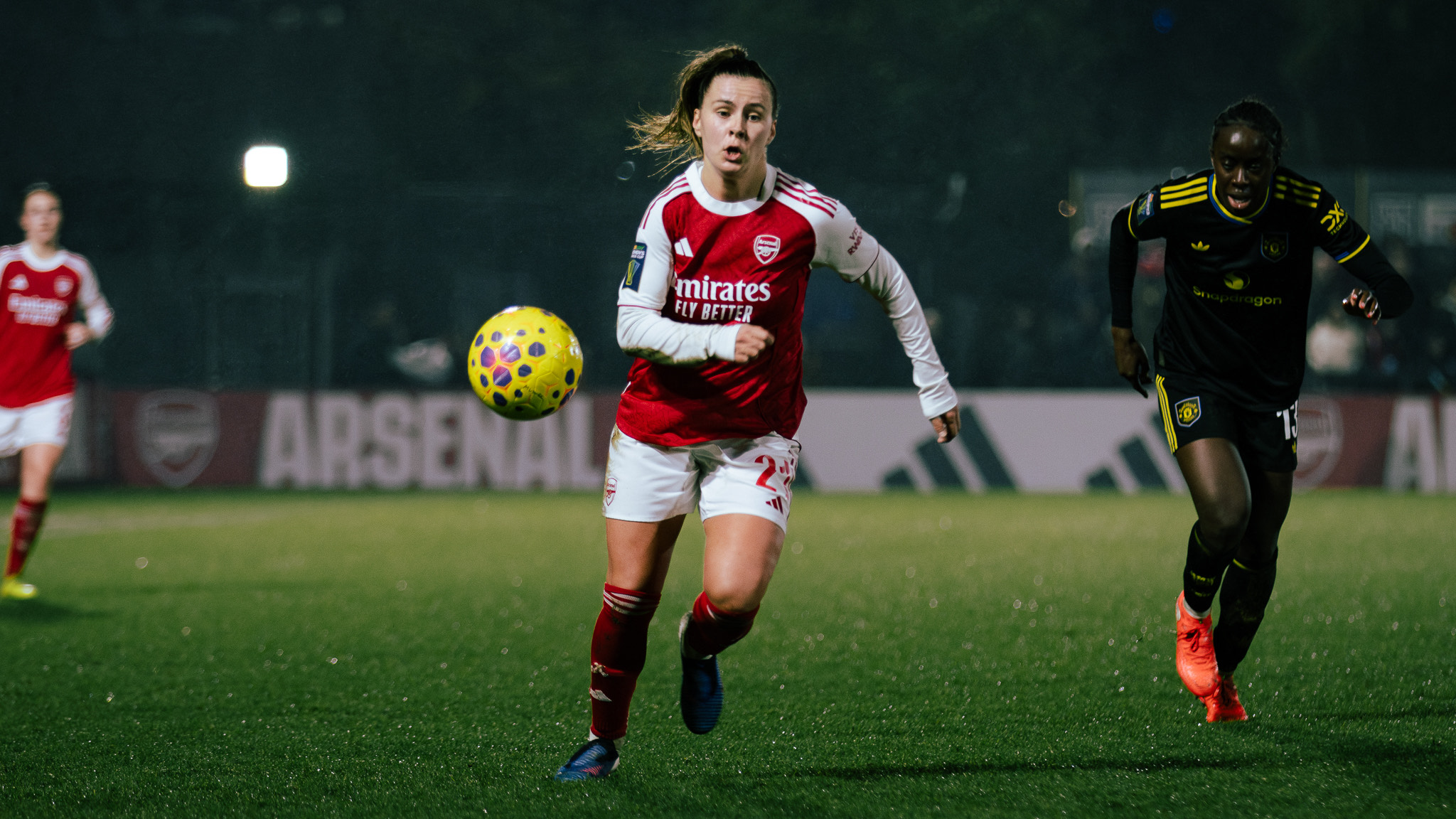 Gallery: The best shots from Arsenal Women vs Manchester United by Suzy Lycett